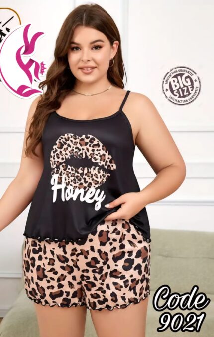 هوت شورت بيج سايز